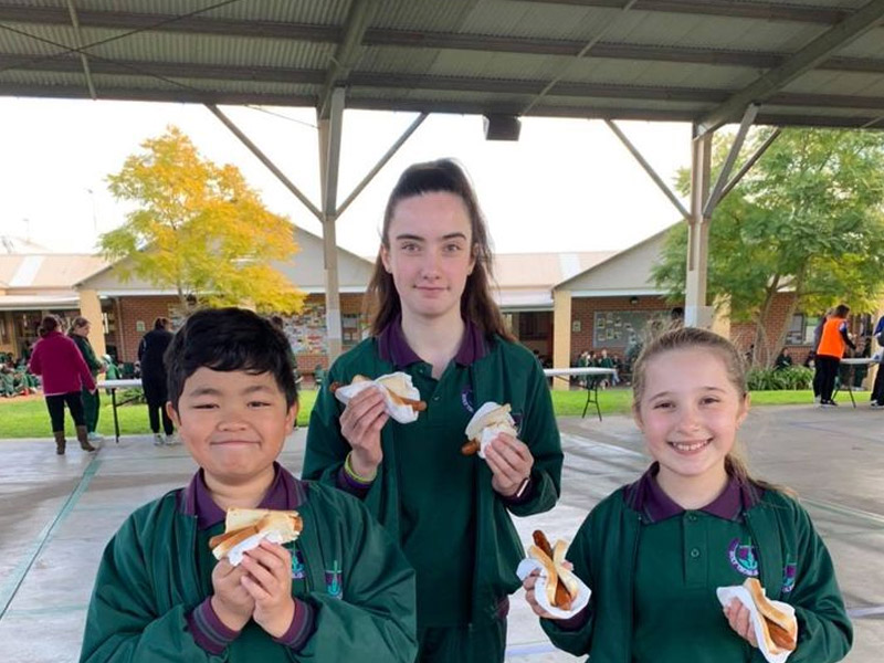 2020HolyCrossGlenwoodSausageSizzle2